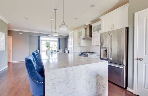 Richmond House | Beautifully furnished, spacious townhome!