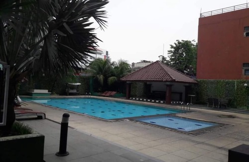 Jakarta Apartment | Beautifully presented spacious 2 bedroom apartment in Senayan area