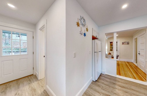 Boothbay Harbor House | Beautifully renovated home w/prime location - walk to the footbridge & downtown