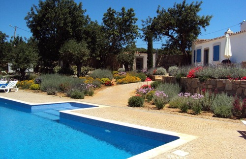 Telheiro Villa | Beautifully renovated typical Algarve villa