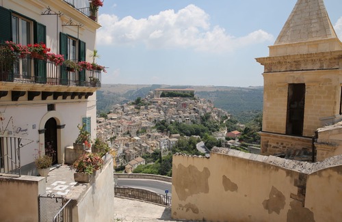 Modica House | Beautifully Restored Heritage Home With A Panoramic View Of Modica Bassa.