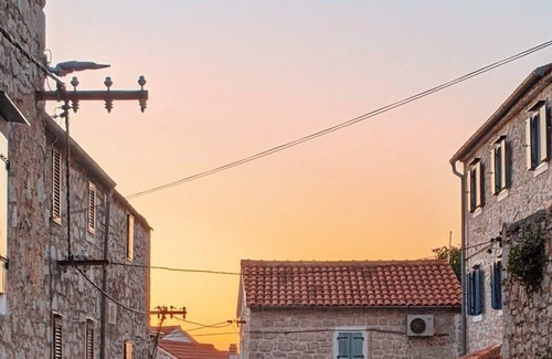 Susica Cottage | Beautifully restored old stone house with amazing outdoor space!