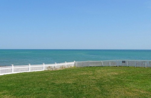 Mashpee Condo | Beautifully updated 2 bedroom, 2 bath End Unit with Central AC