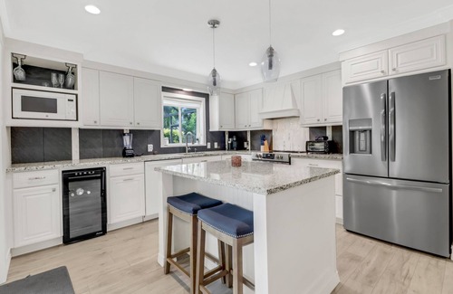 Willoughby Acres House | Beautifully Updated Home w/Pool & Spa