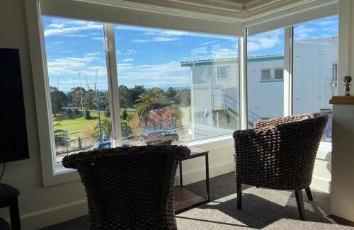 Timaru Central Apartment | Beauty on The Bay - Best location in Timaru!