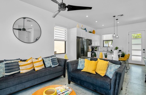 East Naples House | Beauvilla - minutes from downtown 5th Avenue and the beach.