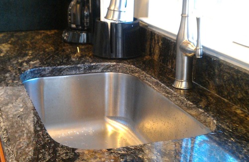 Front Royal House | Beavers Hill Cottage a Mountain getaway in Virginia Wine country! W/hot tub