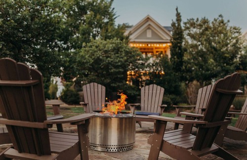 Eufaula House | Beck's Bungalow Private Pool & Hot Tub | Carlton Landing Guest Favorite