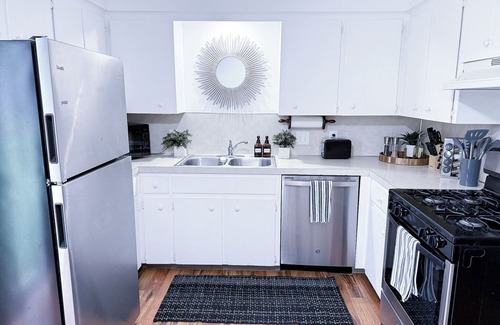 Grand Rapids House | Beckwith Bungalow - Mins from Downtown & Local Favorites, Updated, Modern