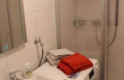 Leer Cottage | Bed and breakfast C - Guest house An der Fehnroute II, 11041