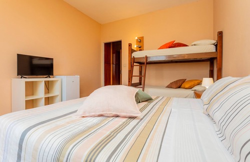 Aci Sant'Antonio Bed & Breakfast | Bed and Breakfast 'Carolea - Frantoio' with Shared Pool, Wi-Fi and Air Conditioning