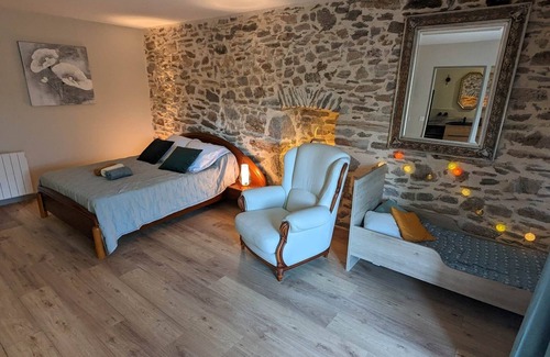 Bagnac-sur-Cele Bed & Breakfast | Bed and breakfast in a character house, charm and comfort!