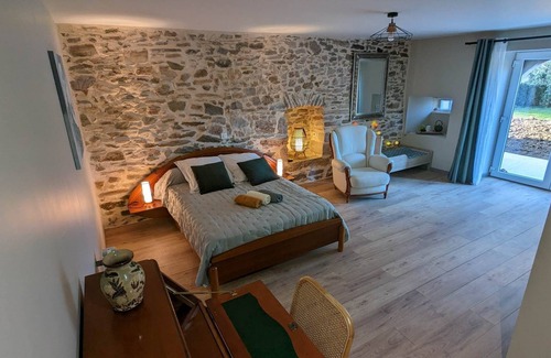 Bagnac-sur-Cele Bed & Breakfast | Bed and breakfast in a character house, charm and comfort!