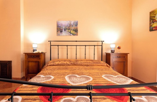 Giave Bed & Breakfast | Bed and Breakfast 'Camera Matrimoniale Superior' with Mountain View, Garden and Air Conditioning
