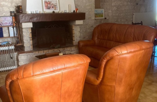 Segonzac Bed & Breakfast | Bed and Breakfast 'Chambre 4 - 2 Personnes' with Shared Pool, Shared Terrace and Wi-Fi