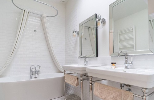Latresne House | Bed and Breakfast Cyprés -15 minutes from downtown Bordeaux