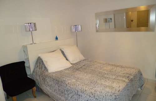 Brujas Bed & Breakfast | Bed and breakfast for 2 people Mas les Dolmens Sud Ardèche