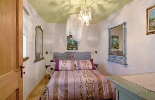 Varazze Bed & Breakfast | Bed and Breakfast 'Gocce Di Cristallo' with Sea View, Wi-Fi and Air Conditioning