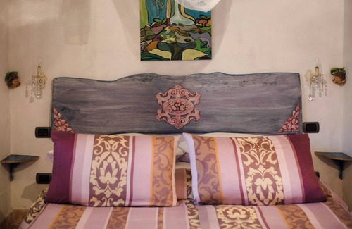 Varazze Bed & Breakfast | Bed and Breakfast 'Gocce Di Cristallo' with Sea View, Wi-Fi and Air Conditioning
