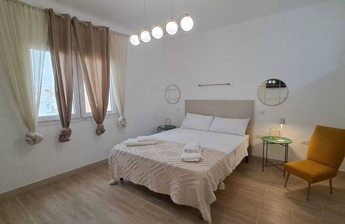 Sant'Isidoro Bed & Breakfast | Bed and Breakfast 'Isid'Oro Rooms - Camera 4' with Wi-Fi and Air Conditioning