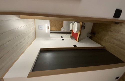 Quartier des Espesses Bed & Breakfast | Bed and Breakfast 'Rouge' with Shared Pool, Wi-Fi and Air Conditioning