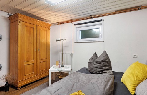Mundelsheim Bed & Breakfast | Bed and Breakfast 'Sleep and Go' with Shared Garden and Wi-Fi