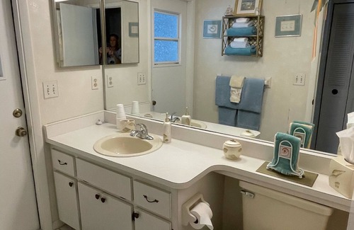 Sun 'N Lake Bed & Breakfast | Bed and Breakfast