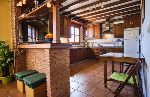 Conchar Cottage | Bed in a quiet setting overlooking the valley and Sierra Nevada Lecrin