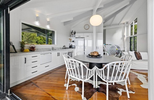 Bedarra Island House | Bedarra Island. Doorila beach: Perfect for family & friends for a beach holiday