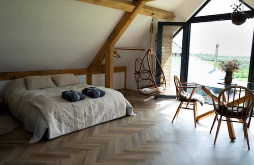 Burrington Apartment | Bedport Loft, couples escape in the beautiful Devon Countryside.