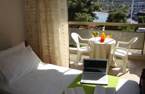 Agia Marina Bed & Breakfast | Bedroom two steps from Agia Marina beach