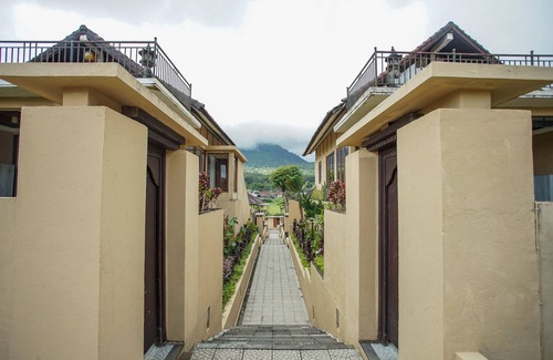 Banyuasri Villa | Bedugul Lake View Villa