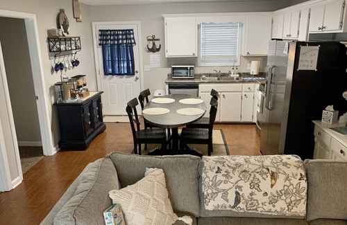 Lexington Condo | Beech Lake Escape