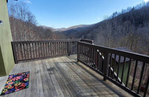Elk Park Cottage | Beech Mountain Chapel - Wow views and creek just minutes to Beech Mtn Ski Resort