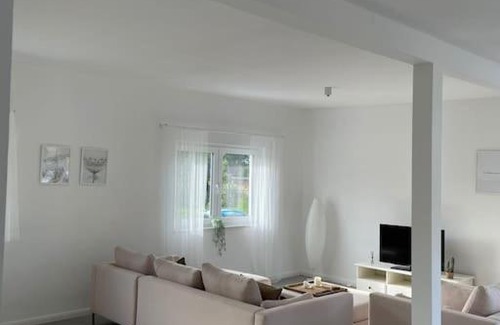 Adelheidsdorf House | Behagliches Haus mit Terrasse und vielem mehr
