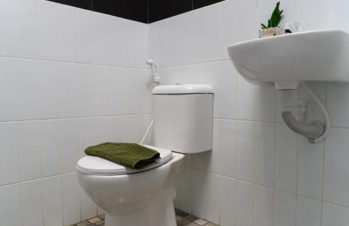 Cikokol Hotel | Behomy Crown Tangerang