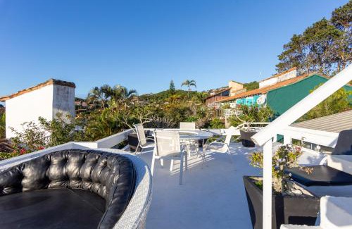 Ossos Villa | Belíssima casa! Quatro suítes na Praia dos Ossos.