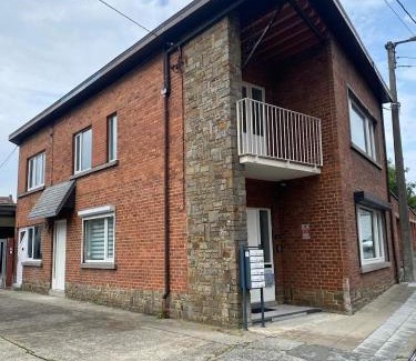 Belhez Apartment | Bel appart et balcon climatisé parking privé sur demande D012