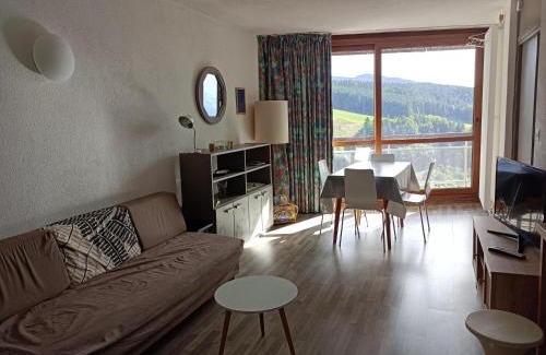 Villard-de-Lans Apartment | Bel appartement - 2 pièces cabine - 6 pers - Sud avec balcon - FR-1-689-30