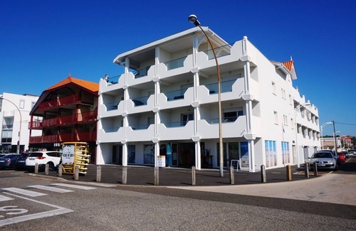 Biscarrosse Plage Apartment | Bel Appartement dans résidence en front de mer (018)