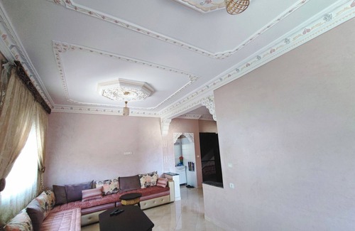 Tangier Apartment | Bel Appartement Dans un Endroit Calme