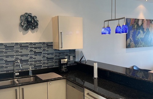 Bell Channel Bay Apartment | Bell Channel Bay waterfront condo with Dock Space