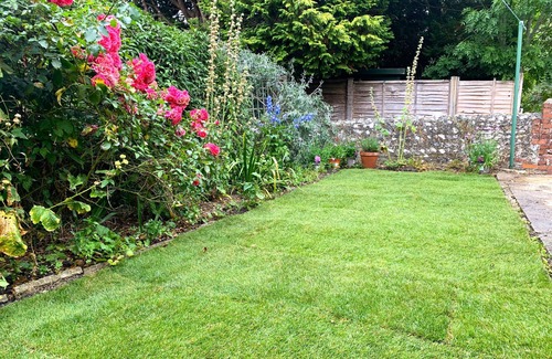 Alfriston Cottage | Bell Cottage by inspirestays.com - a cottage that sleeps 4 guests in 2 bedrooms