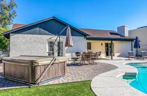 Honeyridge Manor House | Bell Villa - Resort Living - Pool - Location - Events