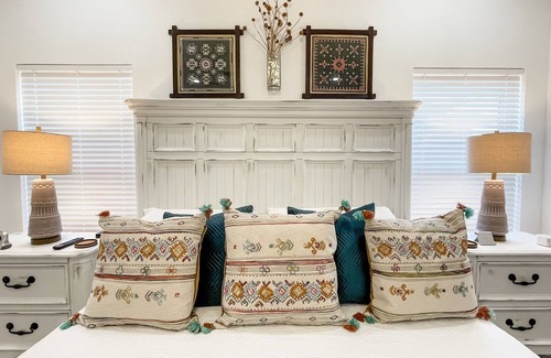 Abilene House | Bella by Curated Stays: Groups, Short or Long Stays