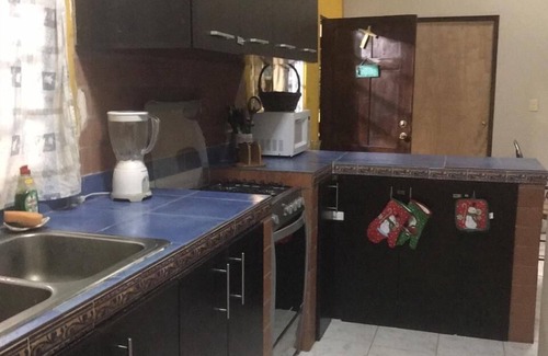 El Palmar House | Bella casa con piscina, con un terreno de 2000 m2, Todo el perímetro es cercado.
