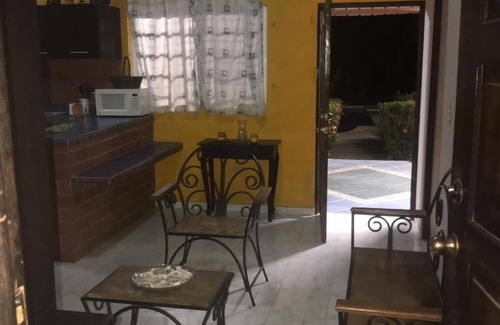 El Palmar House | Bella casa con piscina, con un terreno de 2000 m2, Todo el perímetro es cercado.