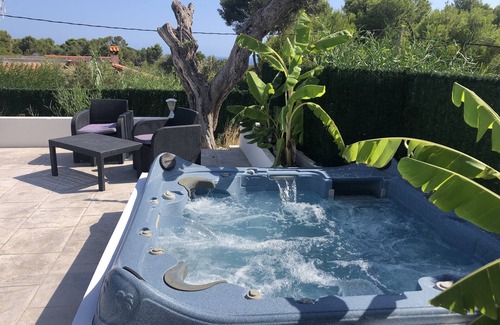 Altea la Vella House | BELLA GALERA modern house, large pool and jacuzzi