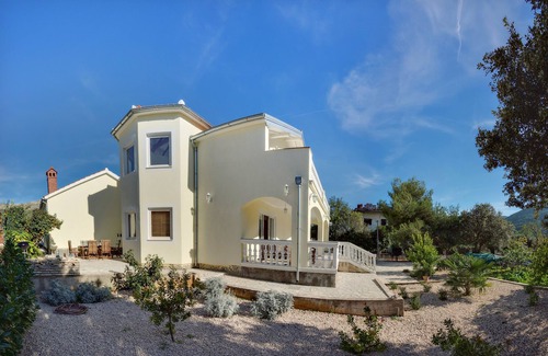 Grebastica House | Bella Villa in Grebaštica, for sole use, 100m to the beach