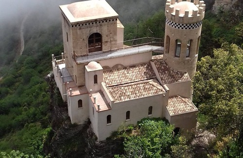 Erice Apartment | Bella Vista Guesthouse - apartment 1 via Chiaramonte No. 23
